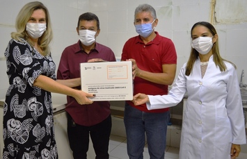 Hospital de Campo Maior começa vacinar profissionais